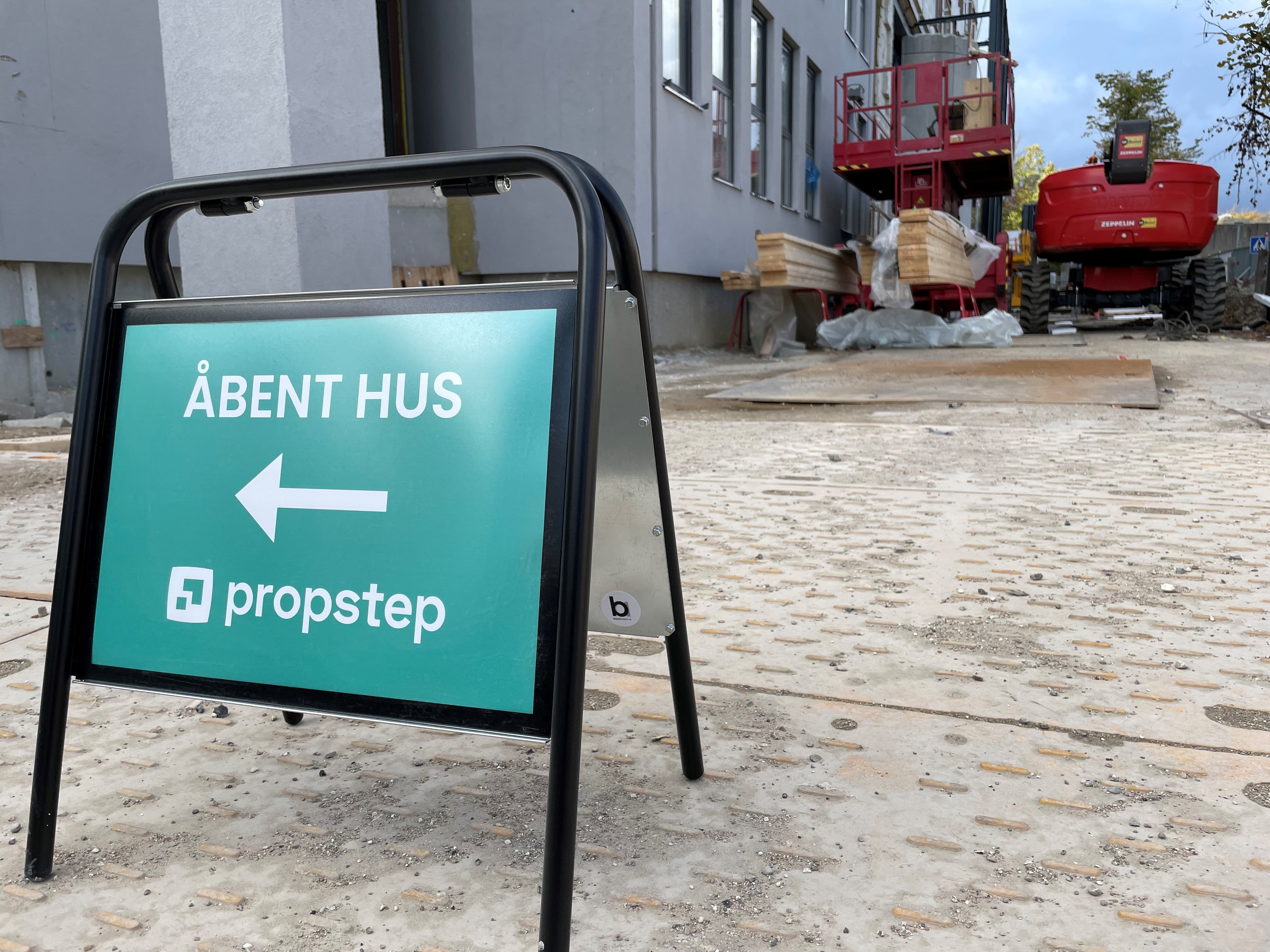 Gadeskilte for Propstep