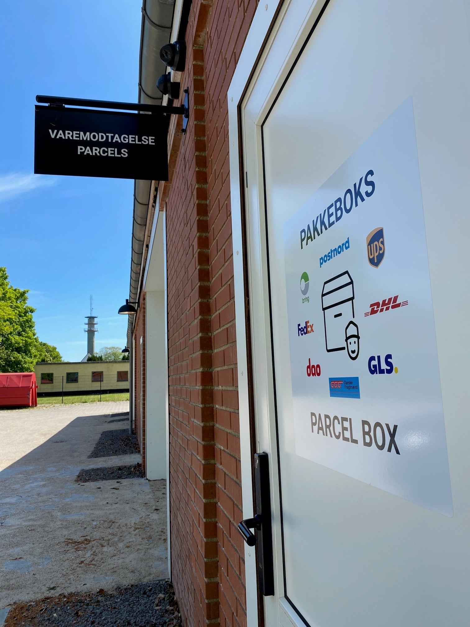 Pakkeboks skilt Airbox